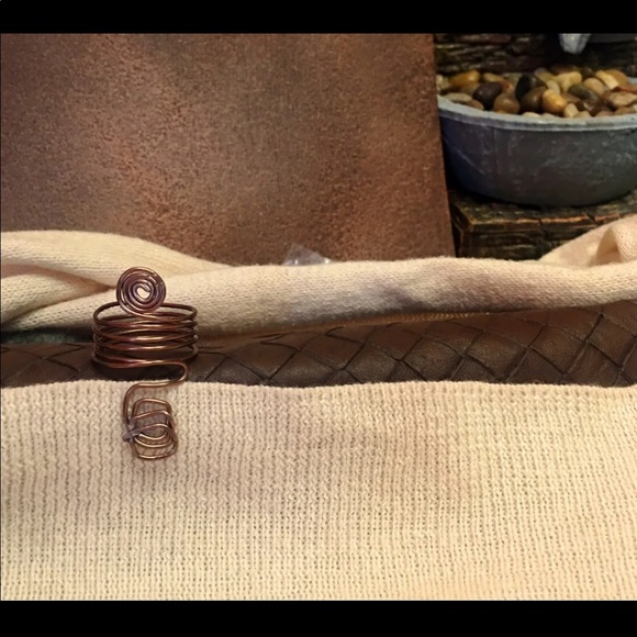 Ring - Picture 3 of 3